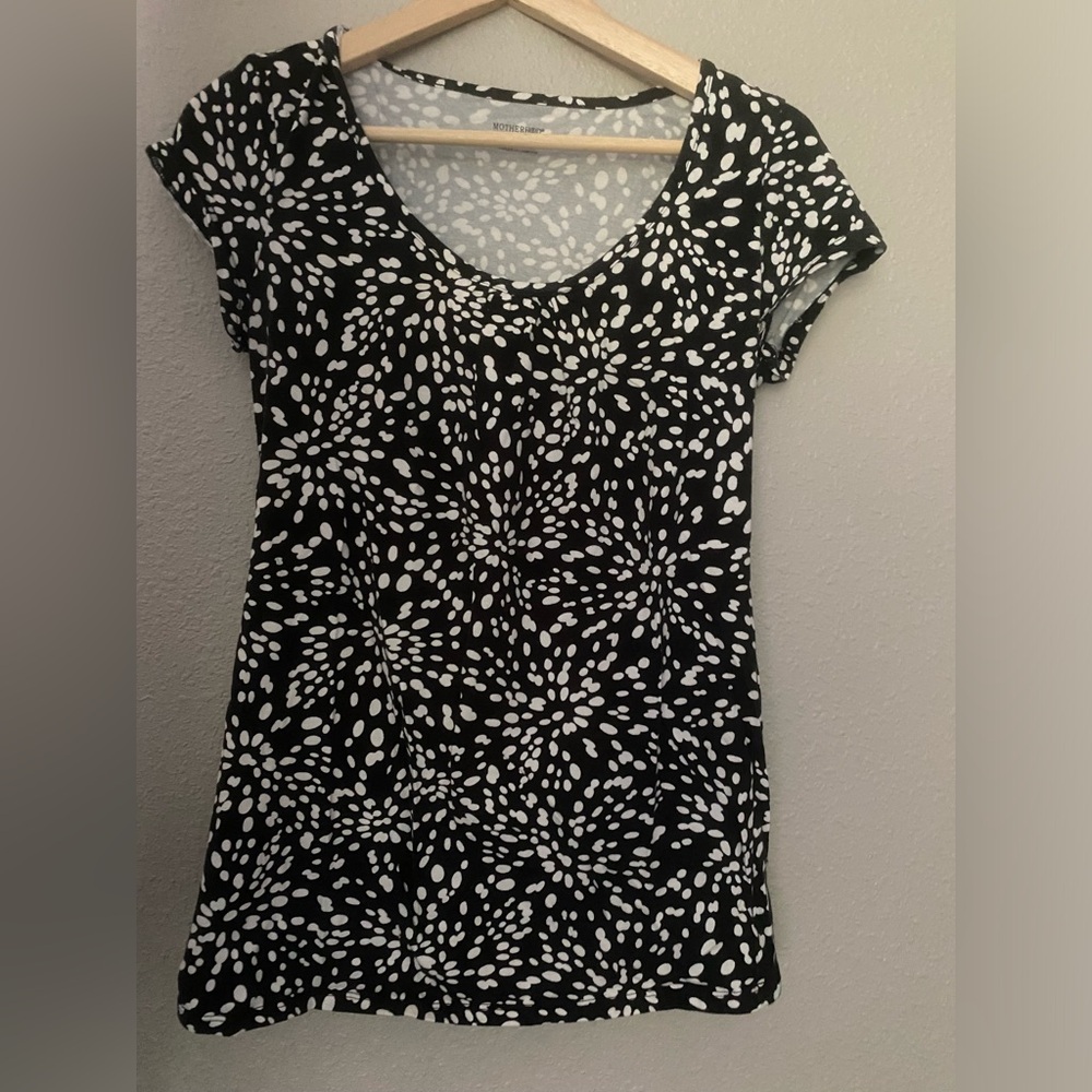 Motherhood Maternity tee